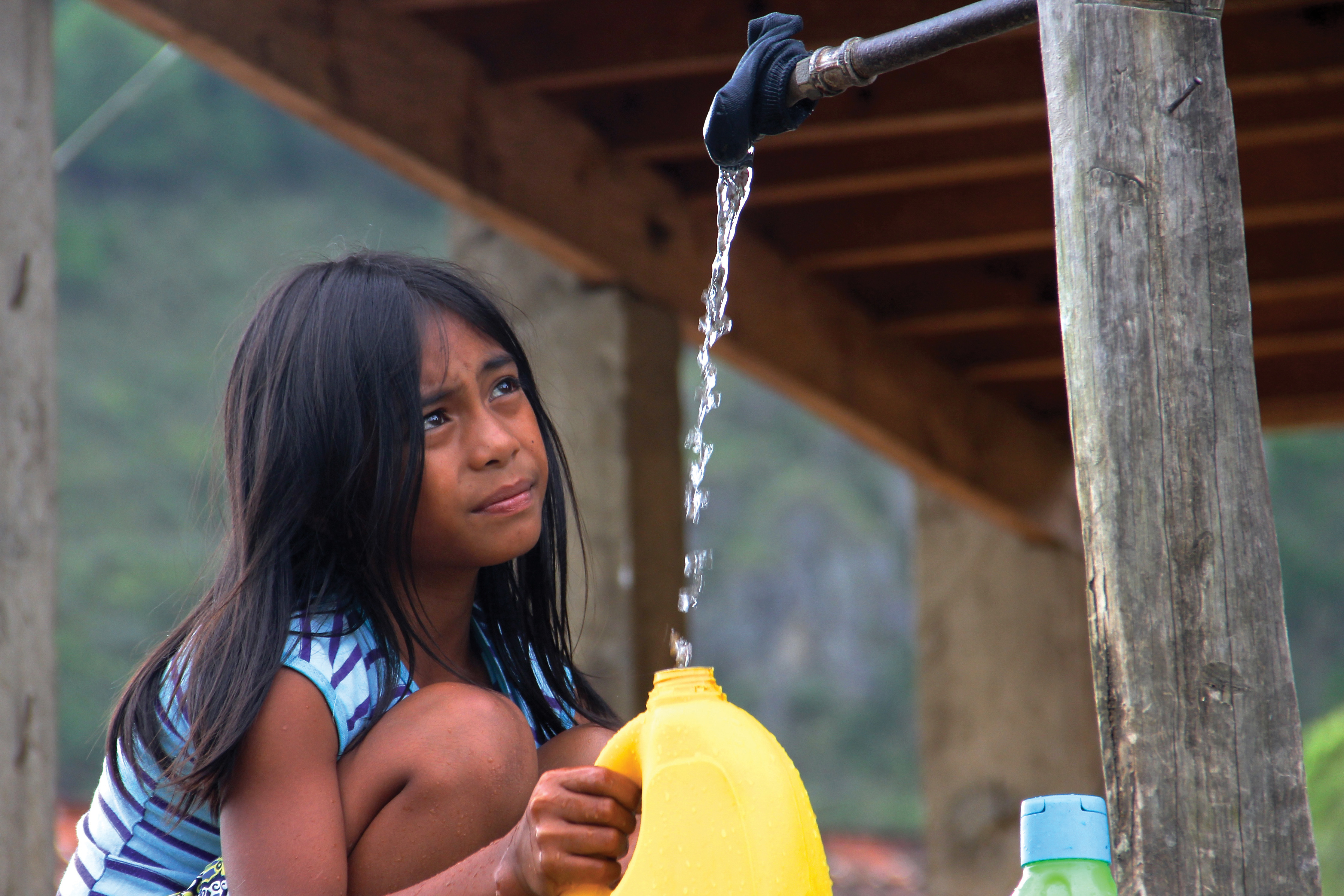 Water Brings Families Together in San Lorenzo